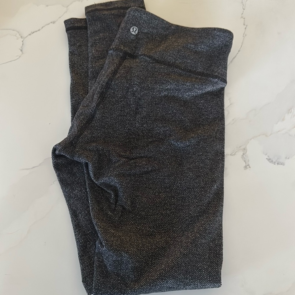 Lululemon pants 8